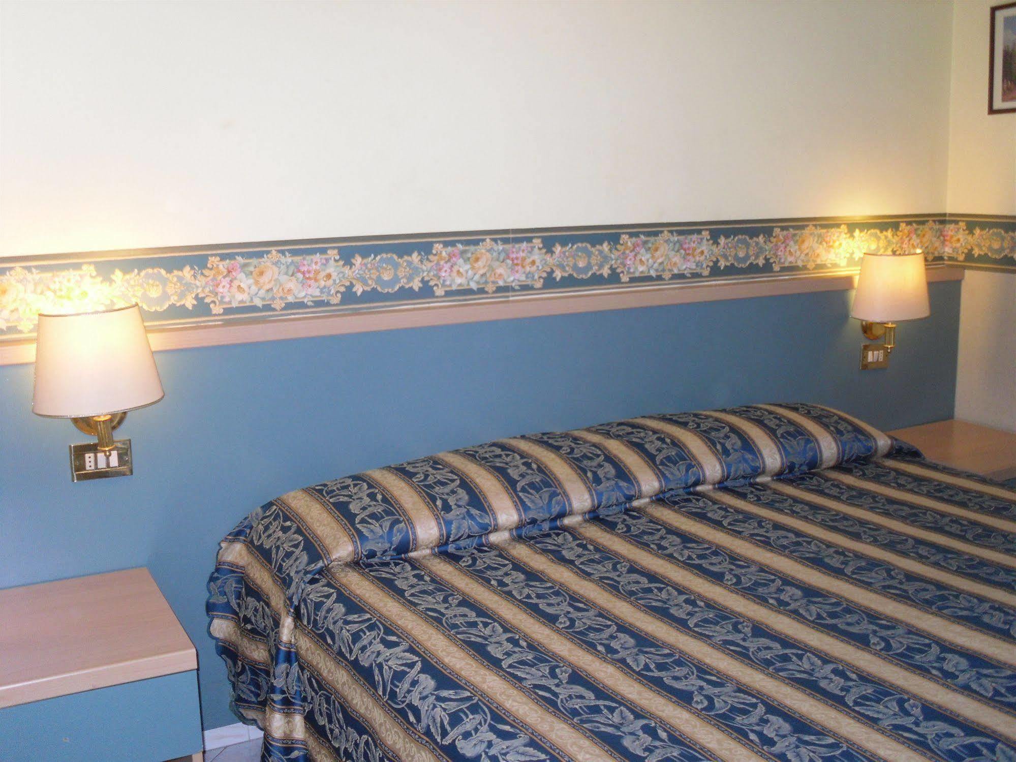 Hotel Castelfidardo Рим Экстерьер фото